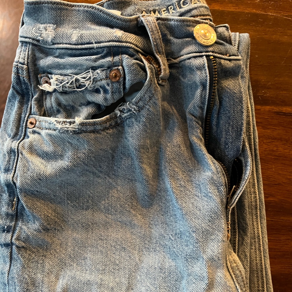 American Eagle baggy jeans